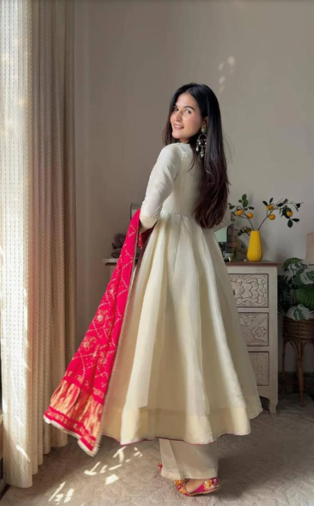 White Chinon 3-Piece Gown Set