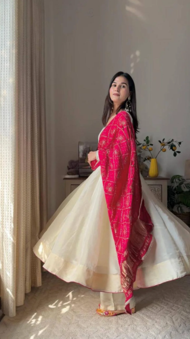 White Chinon 3-Piece Gown Set